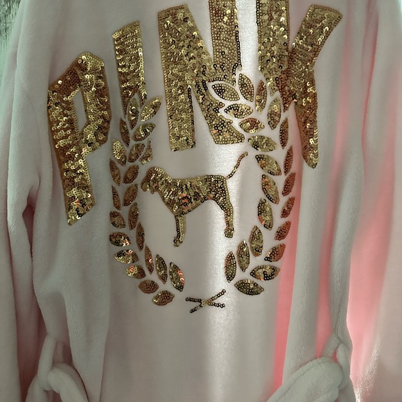 PINK Victoria's Secret Soft Pink Sherpa Robe - Picture 4 of 7